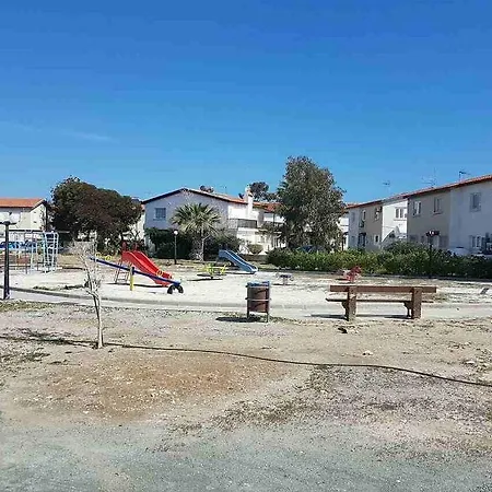 Holiday House On The Beach Сasa de vacaciones Meneou