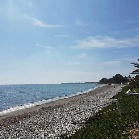 بيت للعطل Holiday House On The Beach *