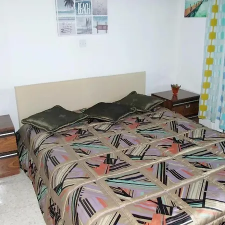 בית נופש Holiday House On The Beach